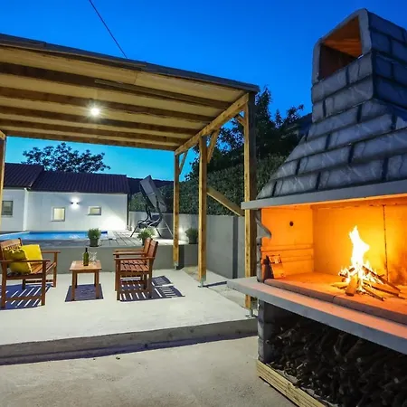 House Mia * Sukošan