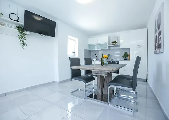 House Mia Sukošan