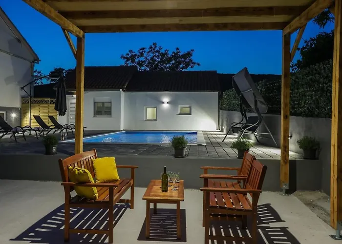 House Mia *